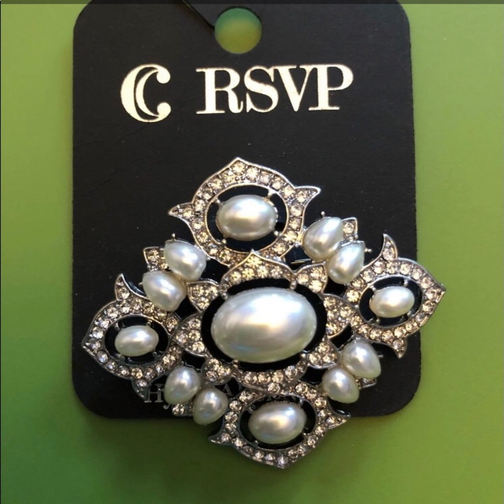Faux Pearl & Rhinestone Brooch/Pin